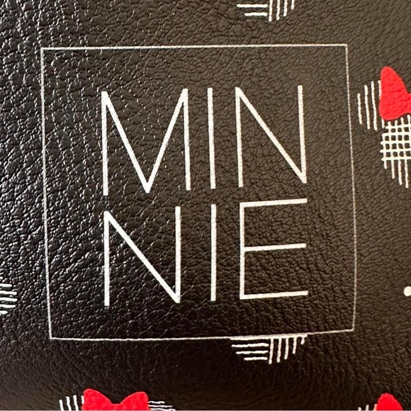 Disney Minnie Mouse Cosmetics Travel Bag Red Bow Black Pouch Zipper Bag - Picture 6 of 7